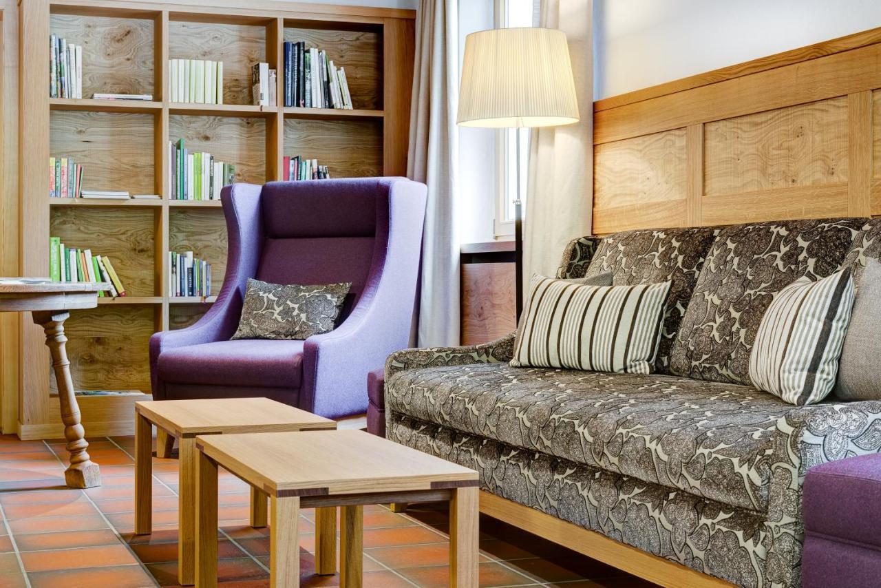 Hotel Gasthof Kreuz Sonntag Dış mekan fotoğraf