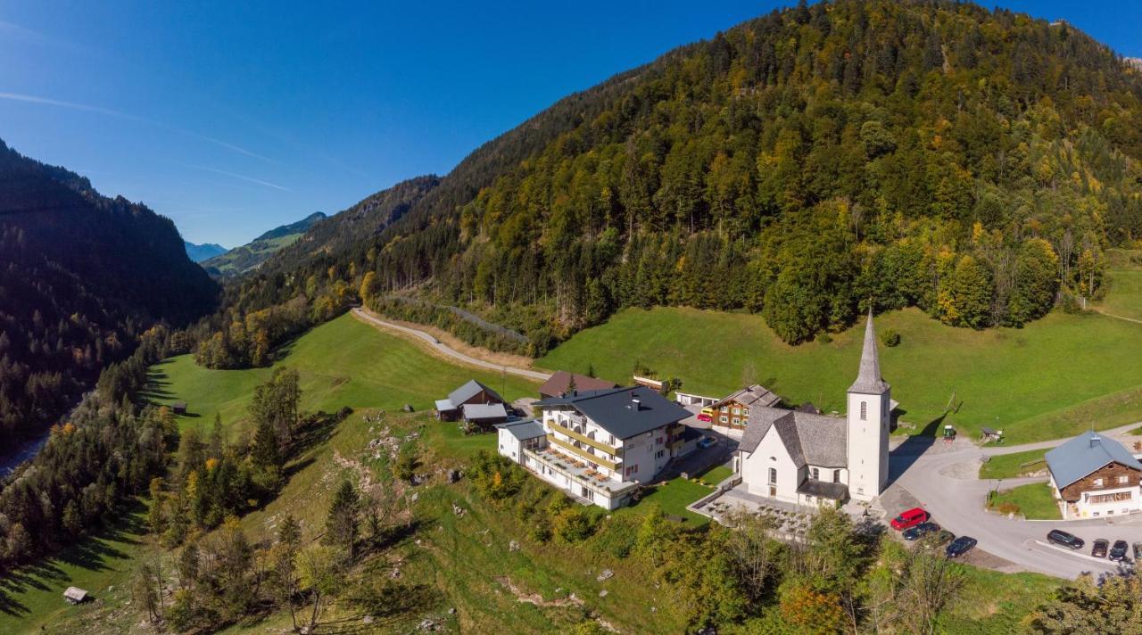 Hotel Gasthof Kreuz Sonntag Dış mekan fotoğraf